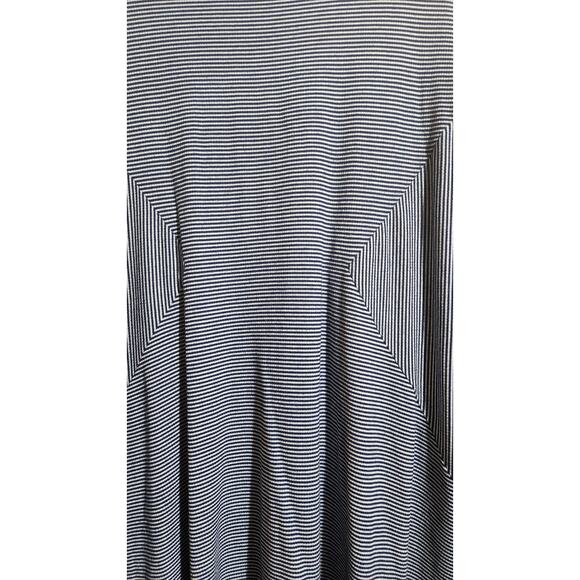 COMFY USA Stretch Striped Navy Blue White Casual Tee Dress Large Artsy Relaxed - Picture 9 of 9